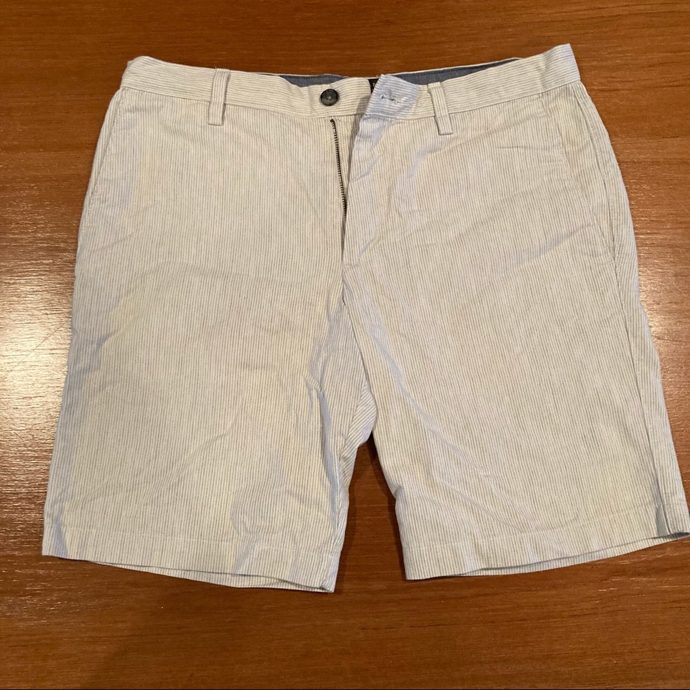 Banana Republic 9” inseam shorts, 33
